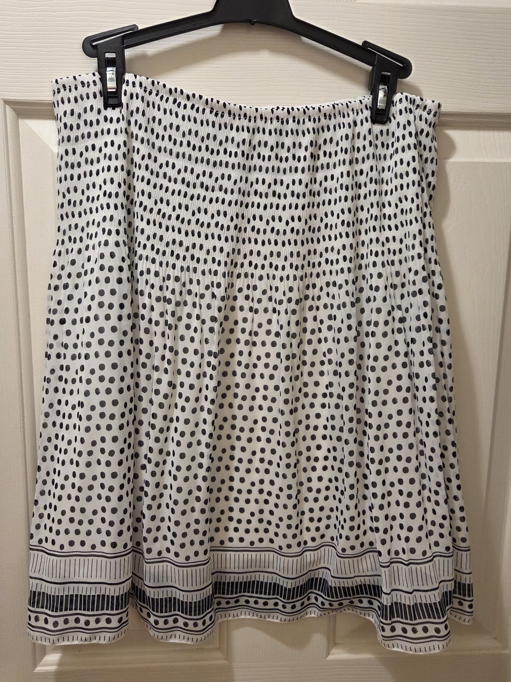 Max Studio White Skirt with Black Dot & Border Print